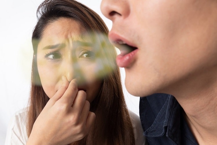 چگونه می توان مانع بوی بد دهان شویم؟